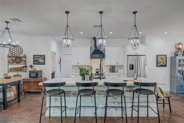 $575,000 | 3985 38th Avenue Southeast, Naples, FL 34117