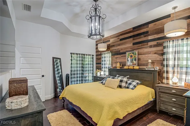 $575,000 | 3985 38th Avenue Southeast, Naples, FL 34117