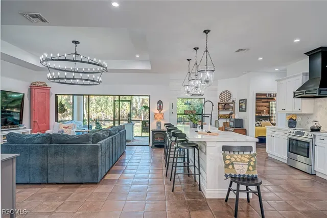 $575,000 | 3985 38th Avenue Southeast, Naples, FL 34117