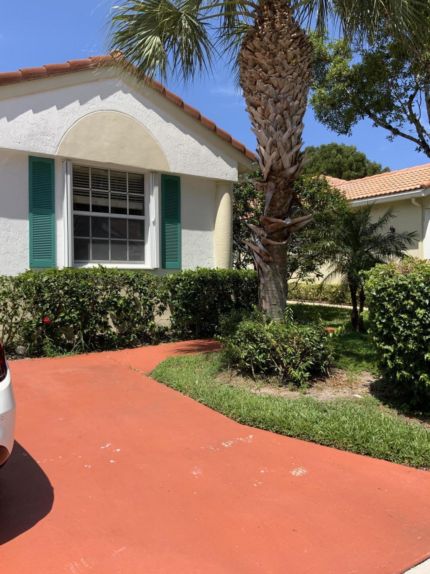 6267 Petunia Road Delray Beach, FL 33484 - Photo 4 of 13 DC06A613-9625-46AD-BB1C-527681B2038B
