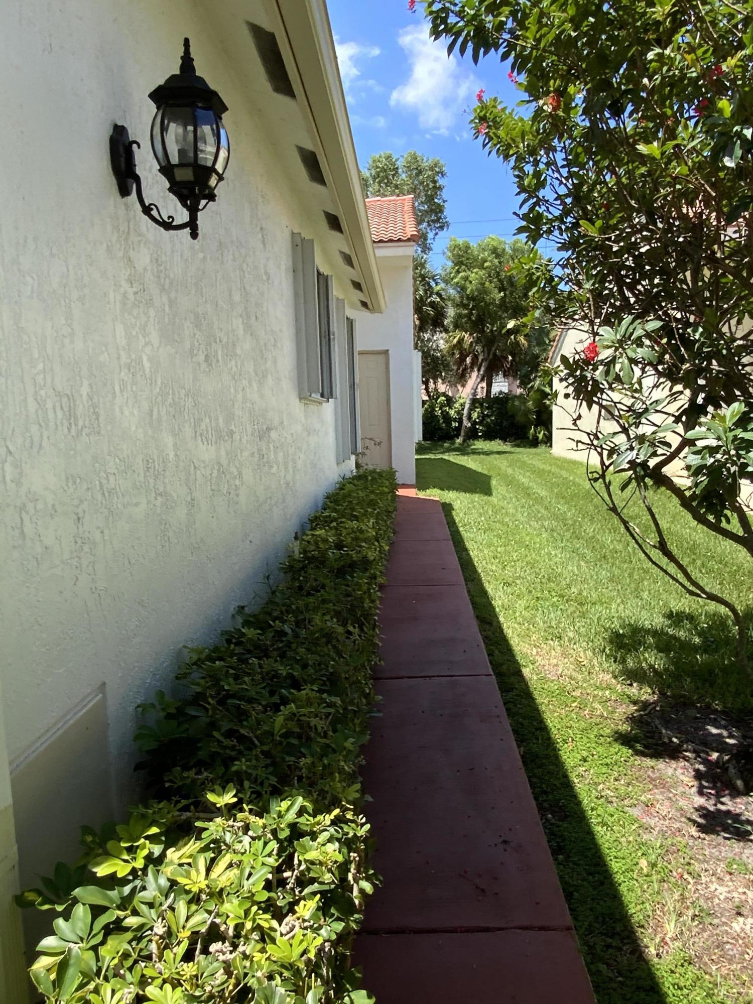 6267 Petunia Road Delray Beach, FL 33484 - Photo 5 of 13 0A12405F-8ADD-41E0-9802-0E1DE95F2B63