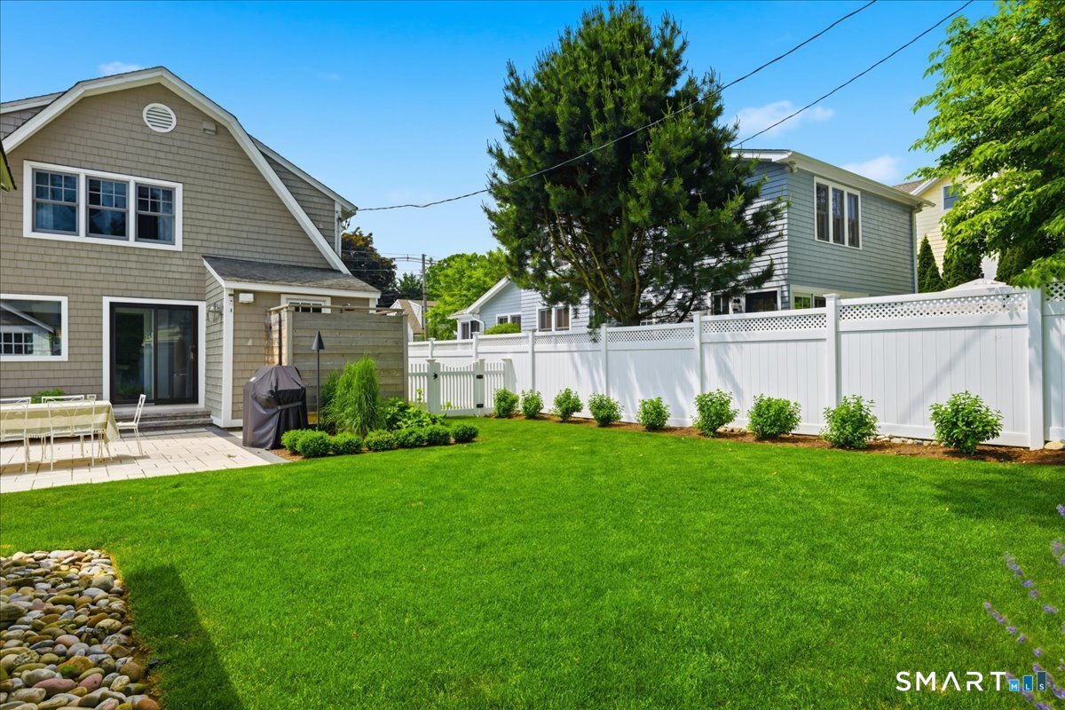 97 East Wharf Road Madison, CT 06443 - Photo 6 of 36
