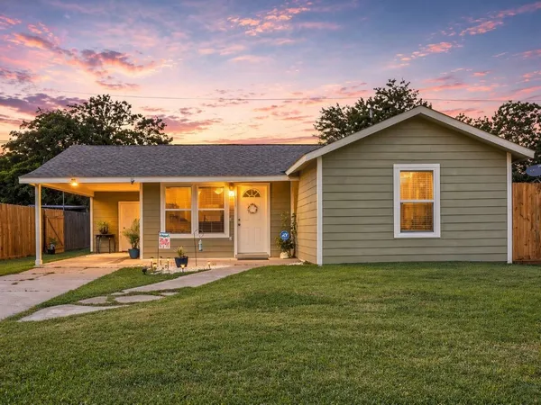 $195,000 | 718 West 10th Street, Freeport, TX 77541