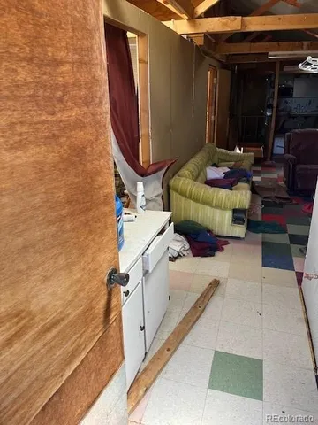 a view of utility room