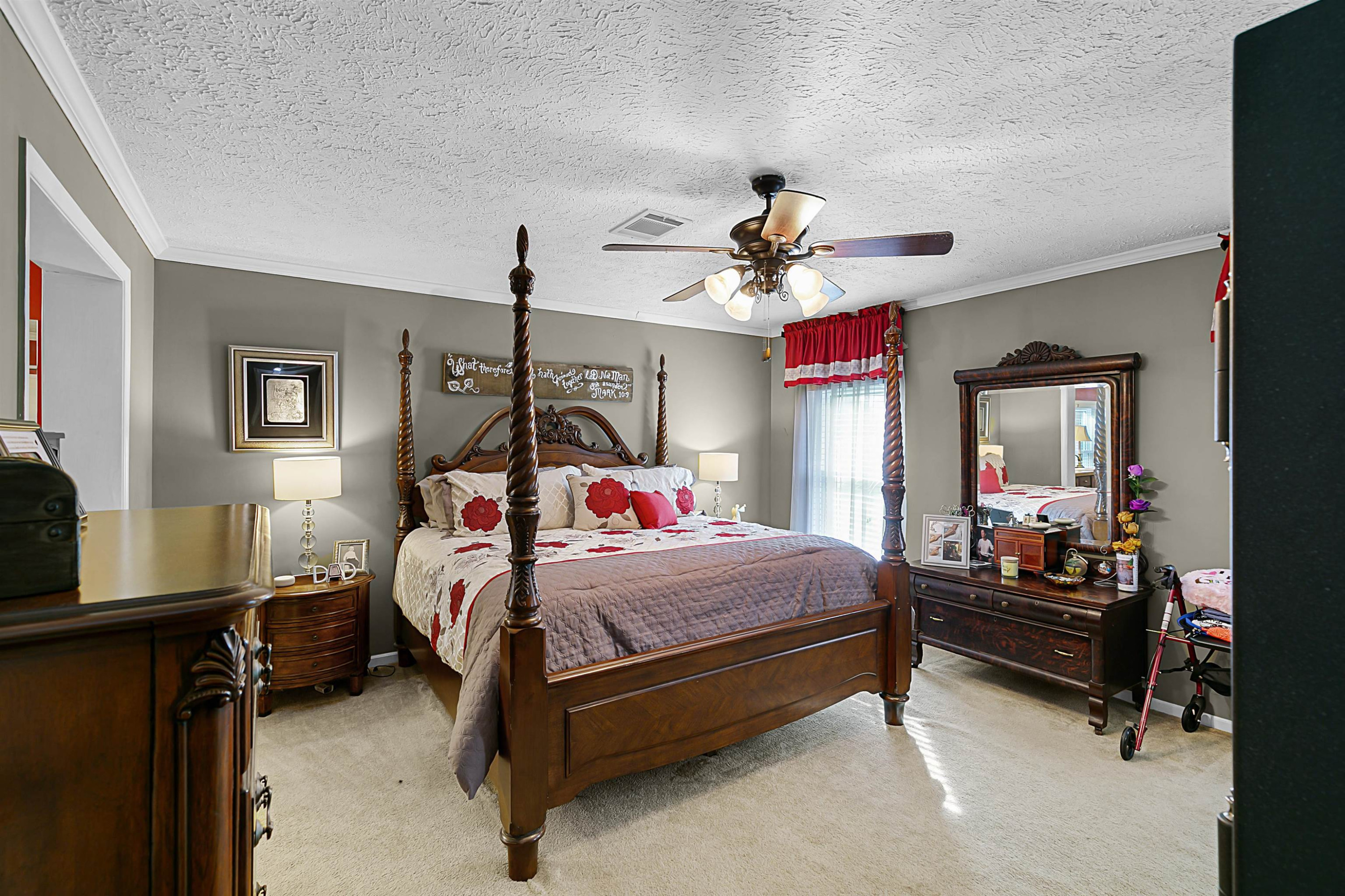 828 Browns Church Road Jackson, TN 38305 - Photo 9 of 26 a bedroom with bed and window