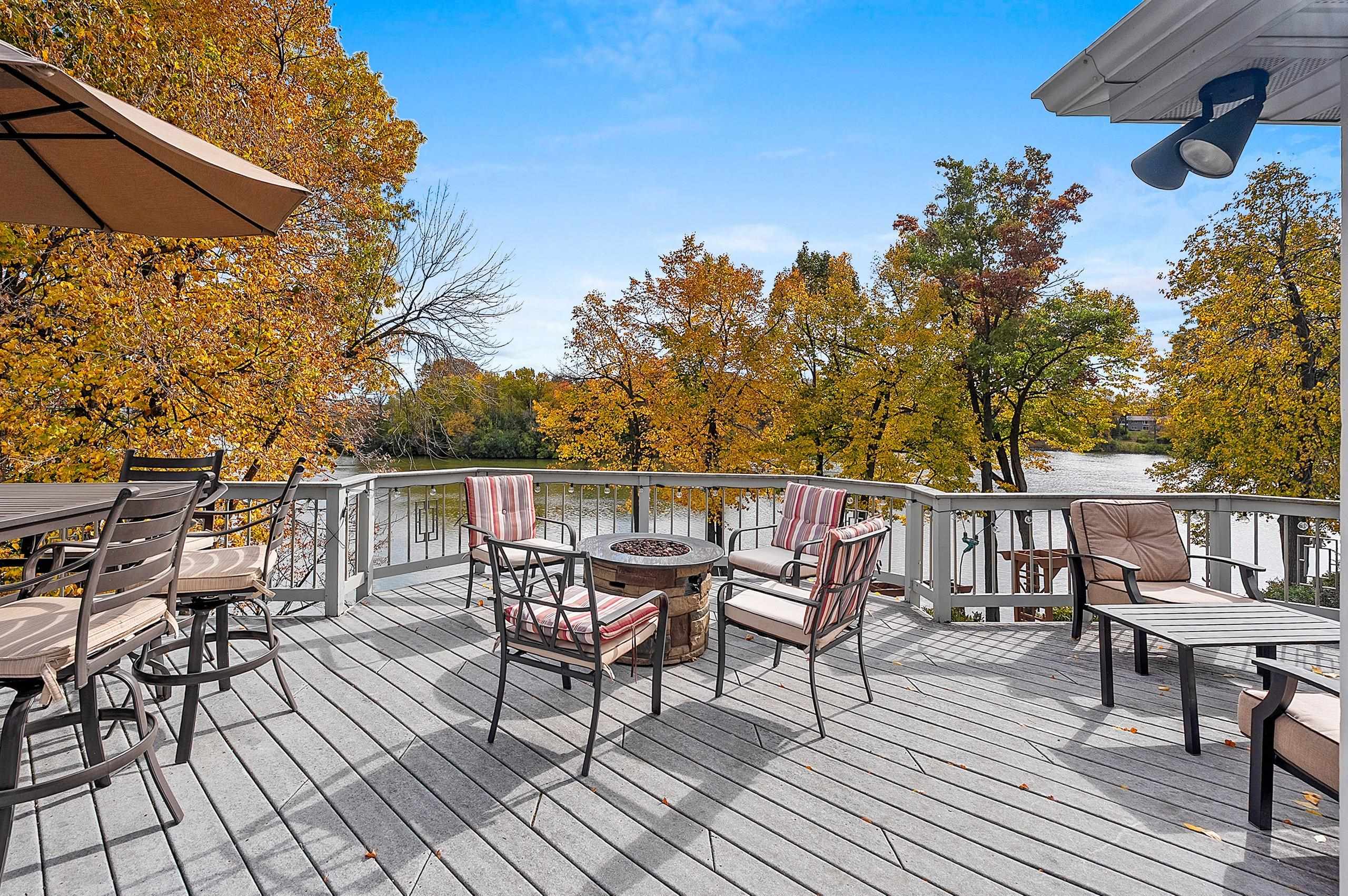 63 East Fox Point Drive Appleton, WI 54911 - Photo 7 of 89