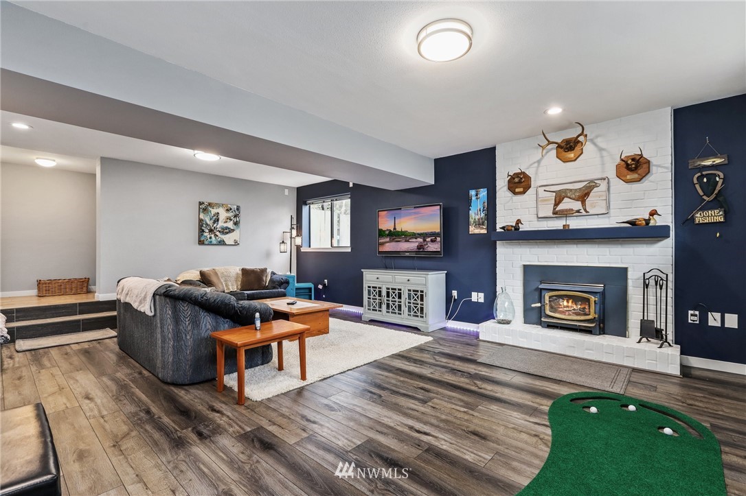 9035 Northeast 195th Street Bothell, WA 98011 - Photo 14 of 35 Gallery Image 14