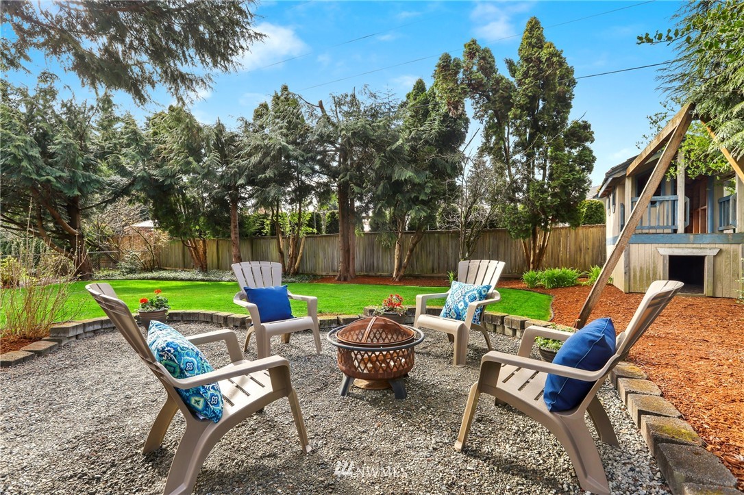 9035 Northeast 195th Street Bothell, WA 98011 - Photo 22 of 35 Gallery Image 22