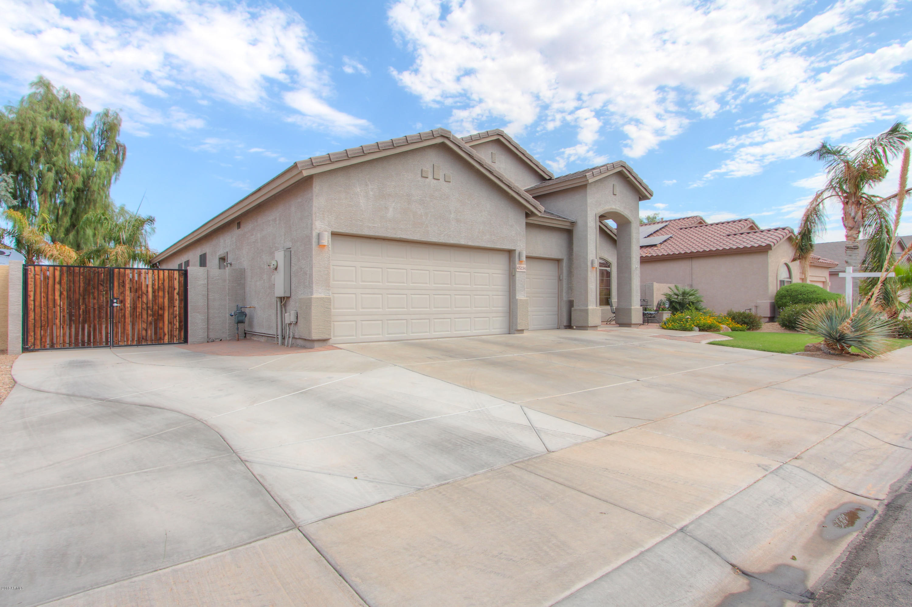 43234 West Venture Road Maricopa, AZ 85138 - Photo 3 of 42 02