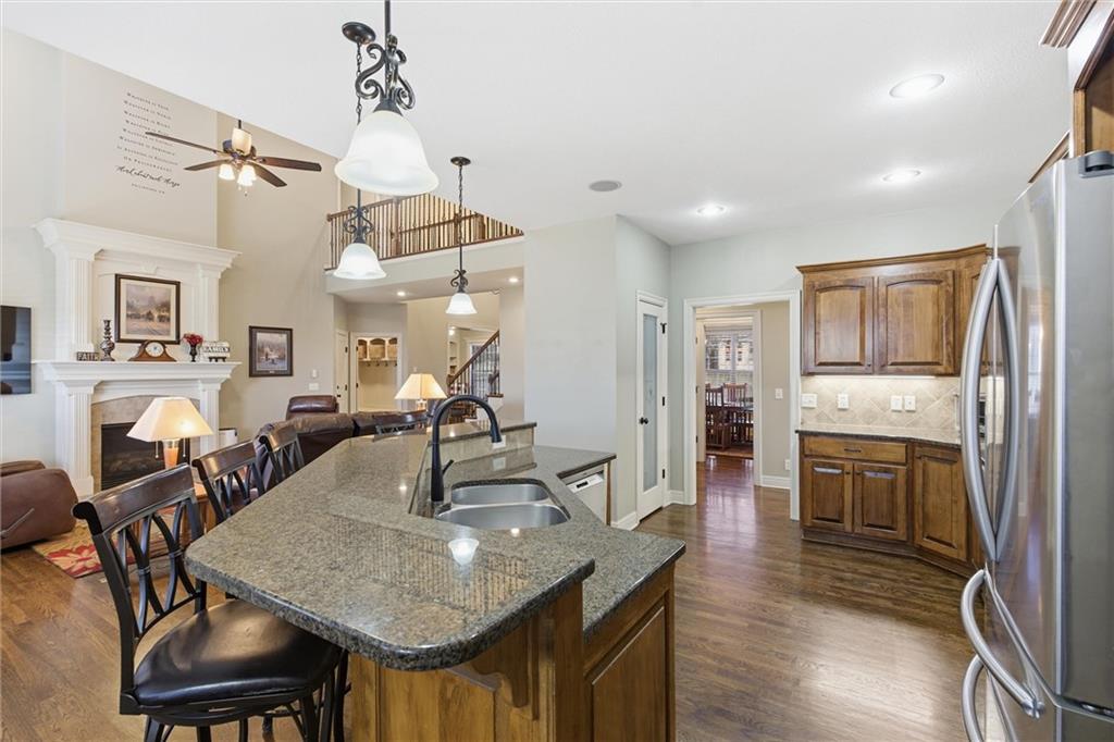 401 Southeast Hackamore Court Lee's Summit, MO 64082 - Photo 14 of 52