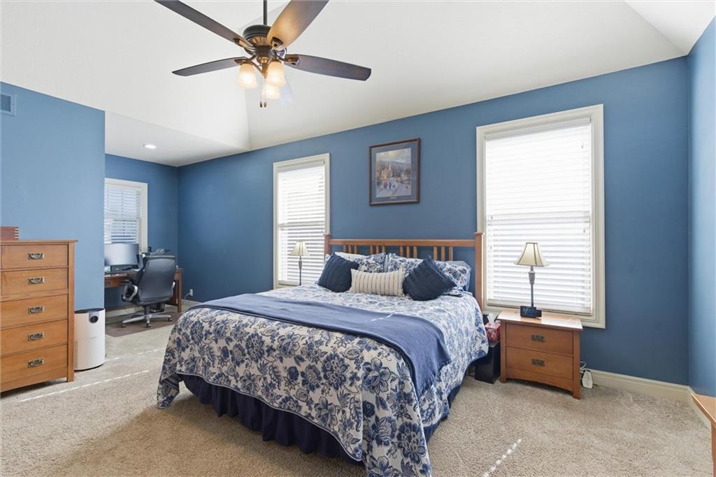 401 Southeast Hackamore Court Lee's Summit, MO 64082 - Photo 20 of 52