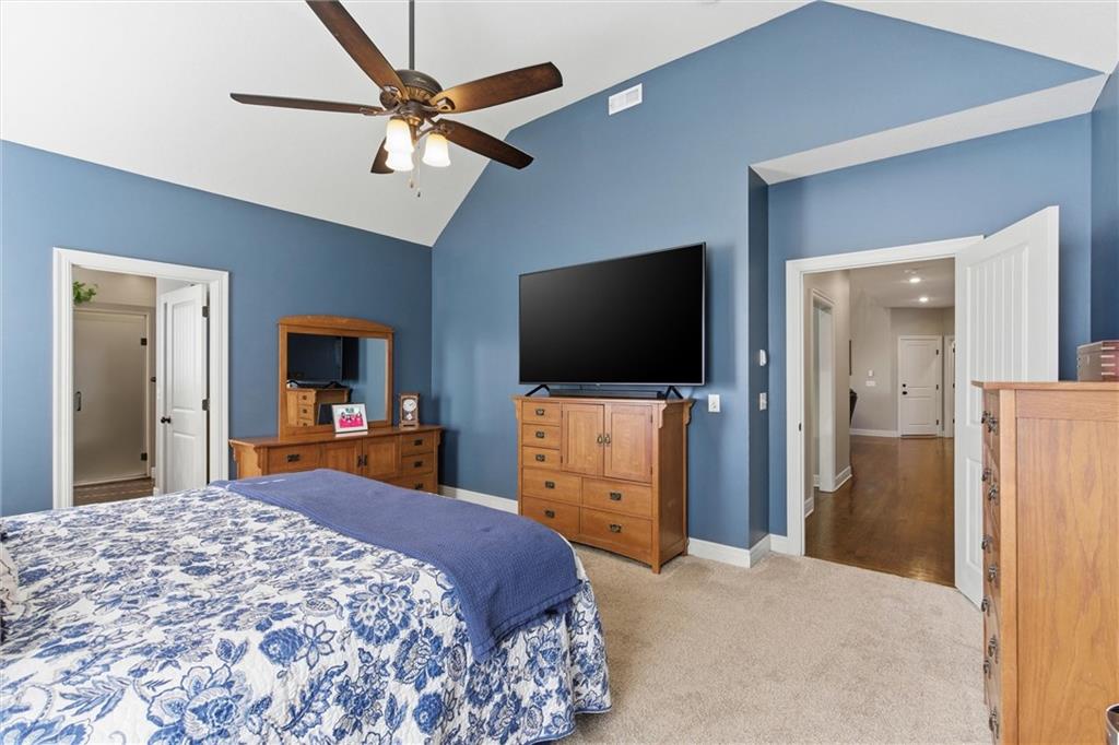 401 Southeast Hackamore Court Lee's Summit, MO 64082 - Photo 21 of 52