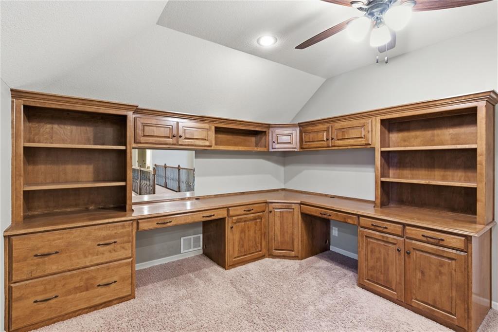 401 Southeast Hackamore Court Lee's Summit, MO 64082 - Photo 27 of 52