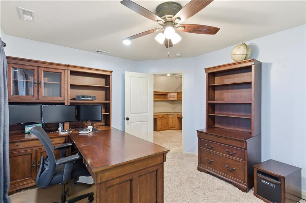 401 Southeast Hackamore Court Lee's Summit, MO 64082 - Photo 29 of 52