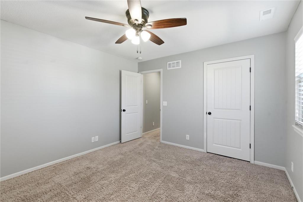 401 Southeast Hackamore Court Lee's Summit, MO 64082 - Photo 34 of 52