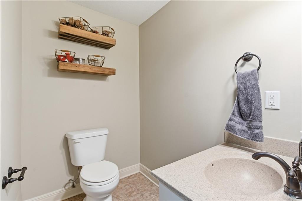 401 Southeast Hackamore Court Lee's Summit, MO 64082 - Photo 41 of 52