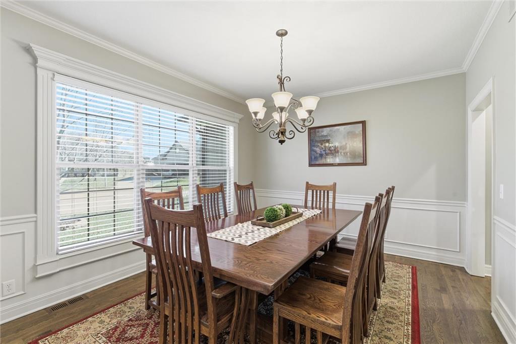 401 Southeast Hackamore Court Lee's Summit, MO 64082 - Photo 7 of 52