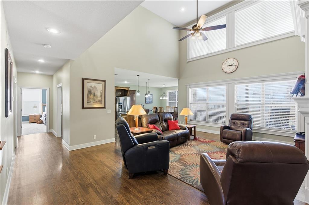 401 Southeast Hackamore Court Lee's Summit, MO 64082 - Photo 10 of 52