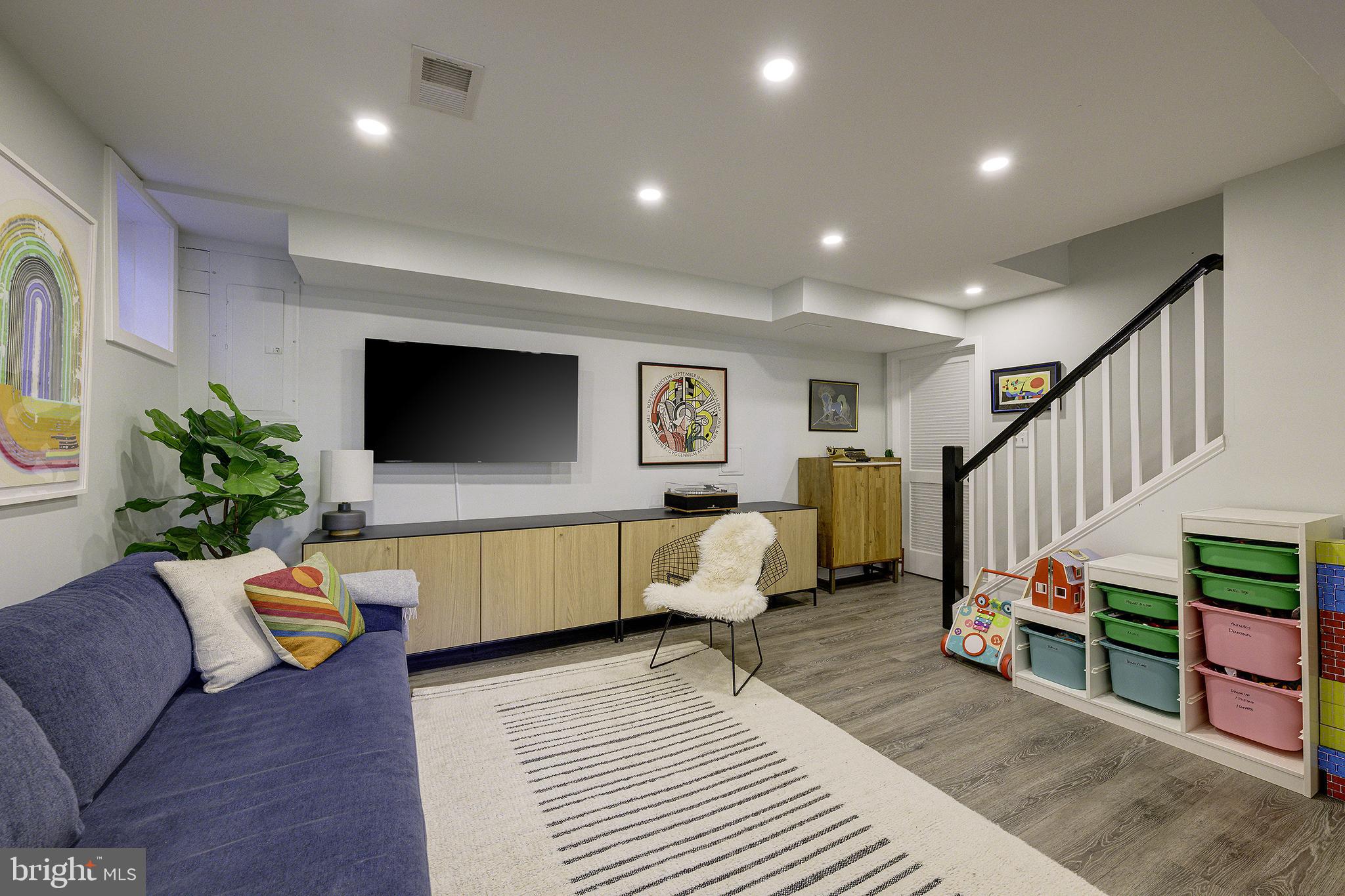 5710 Broad Branch Road Northwest Washington, DC 20015 - Photo 17 of 25 Family room or play space