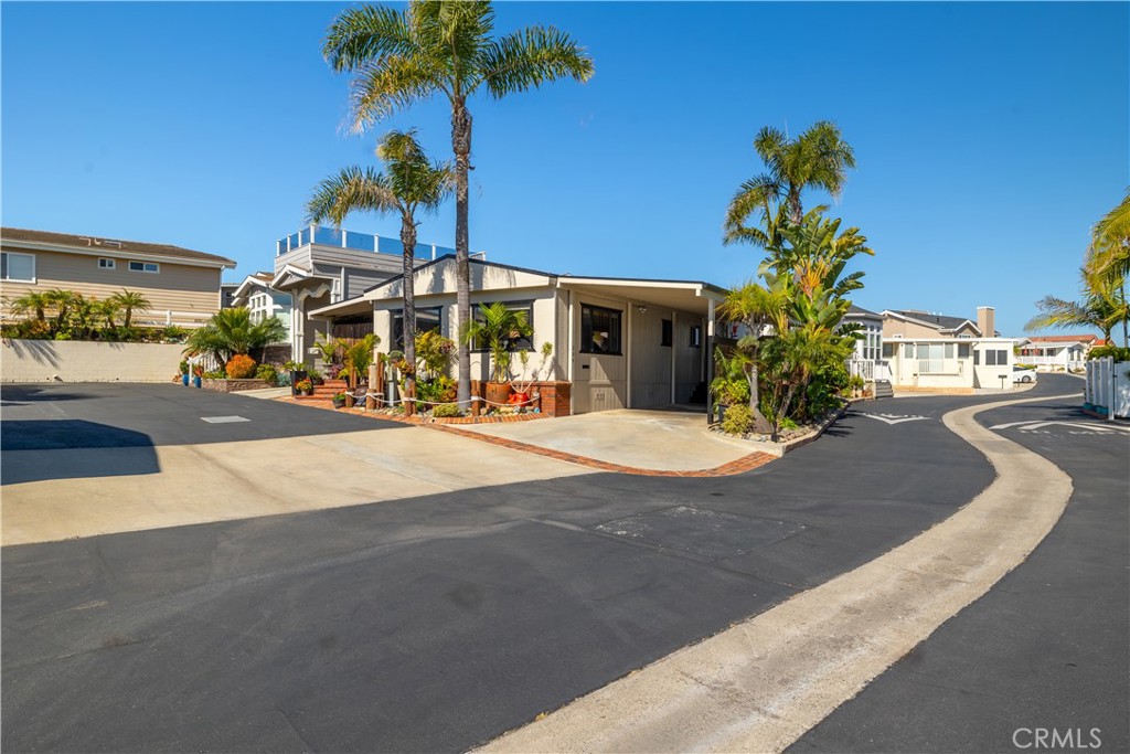 204 Easy Carlsbad, CA 92011 - Photo 2 of 30