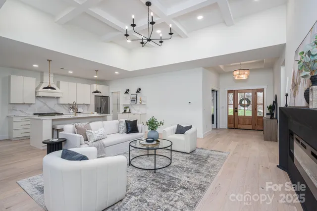 $674,999 | 6407 Sterling Place, Hickory, NC 28601