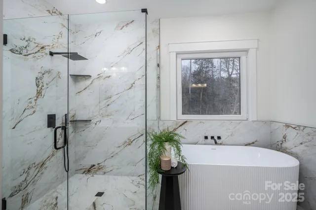 $674,999 | 6407 Sterling Place, Hickory, NC 28601