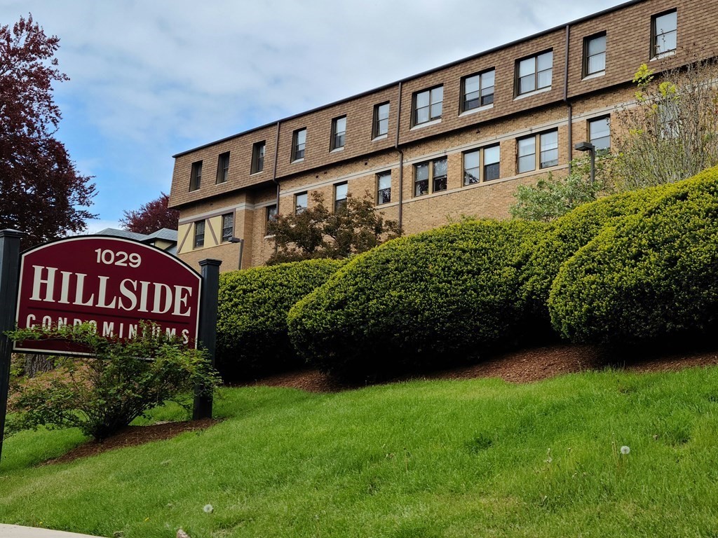 1029 Pleasant Street, Unit 38 Worcester, MA 01602 - Photo 1 of 10