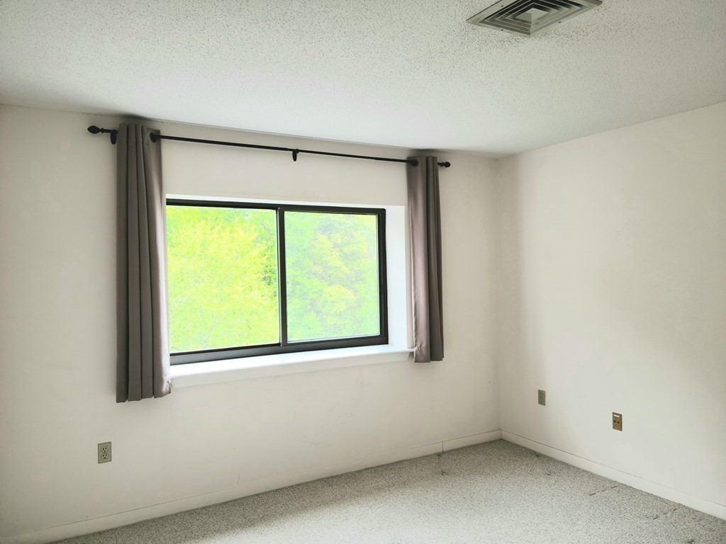1029 Pleasant Street, Unit 38 Worcester, MA 01602 - Photo 7 of 10