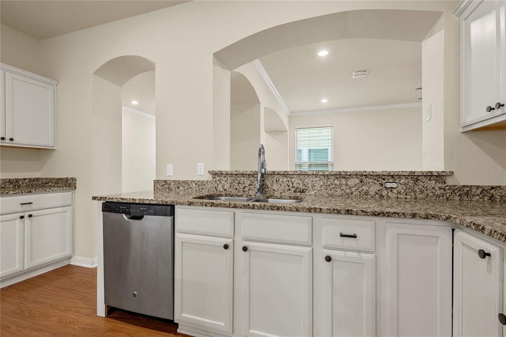 10249 Biltmore Drive Waco, TX 76708 - Photo 10 of 32