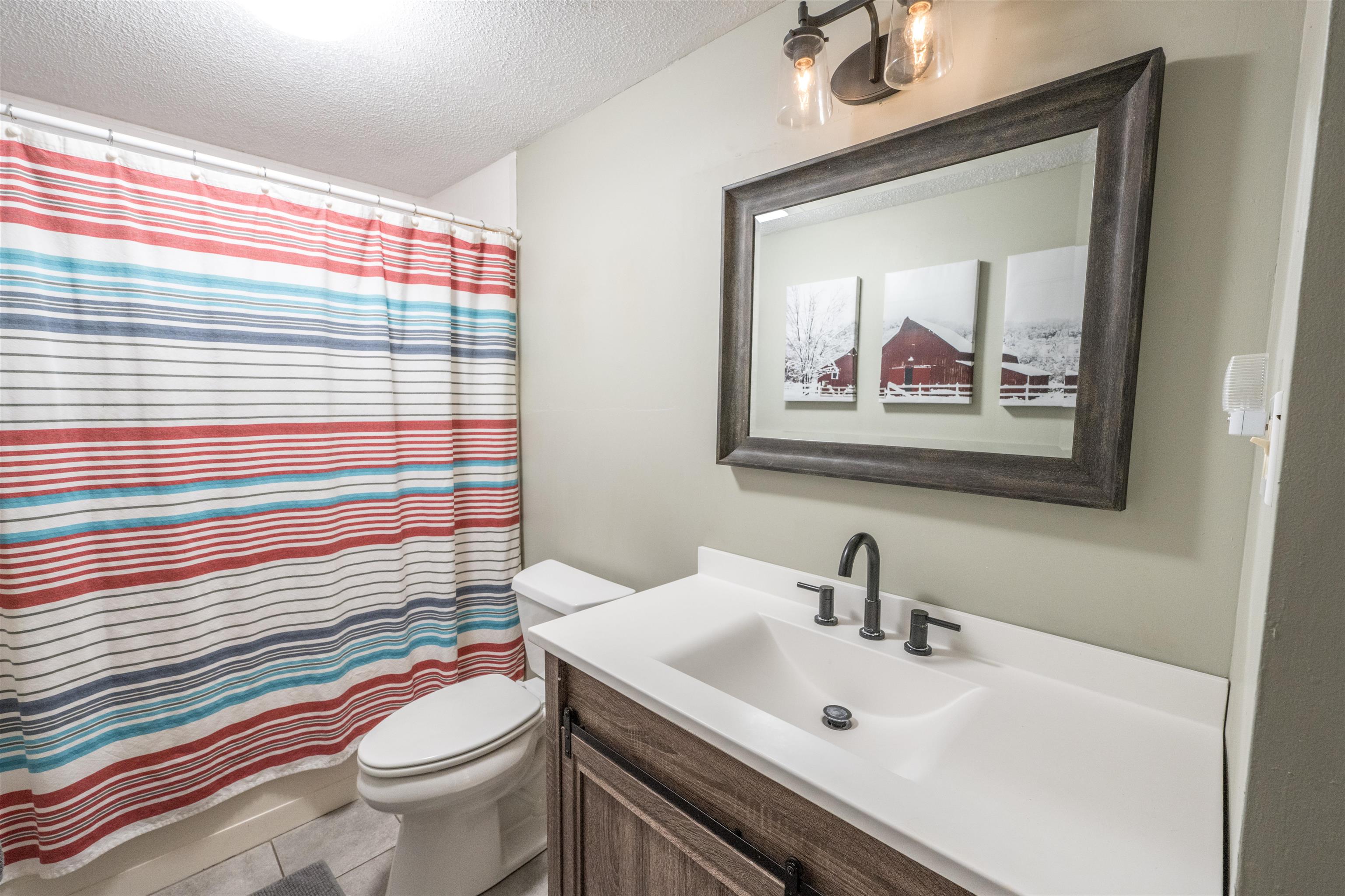 1163 Baker Turn, Unit 2A Hartford, VT 05059 - Photo 7 of 16