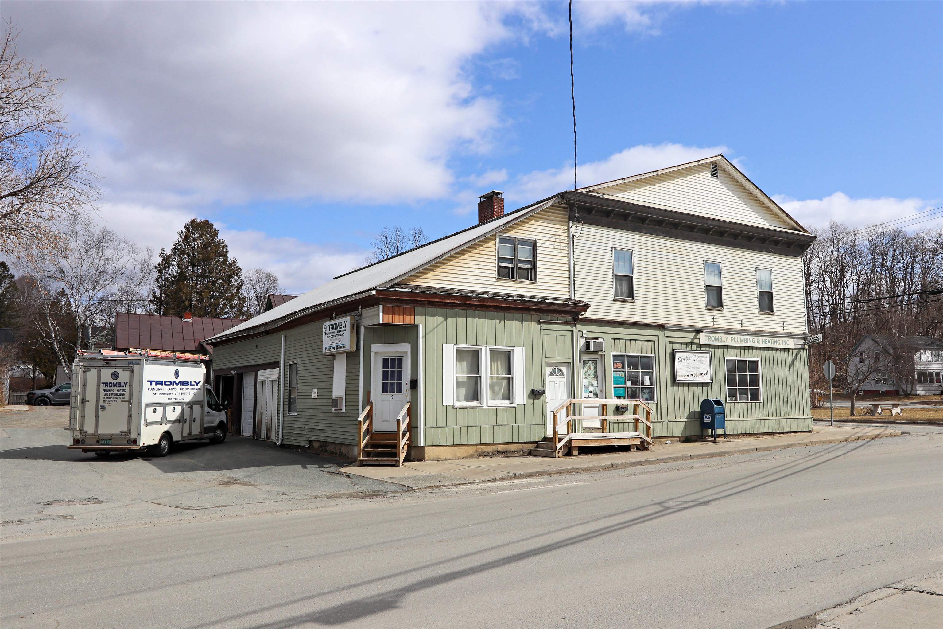 77 Concord Avenue St. Johnsbury, VT 05819 - Photo 1 of 39