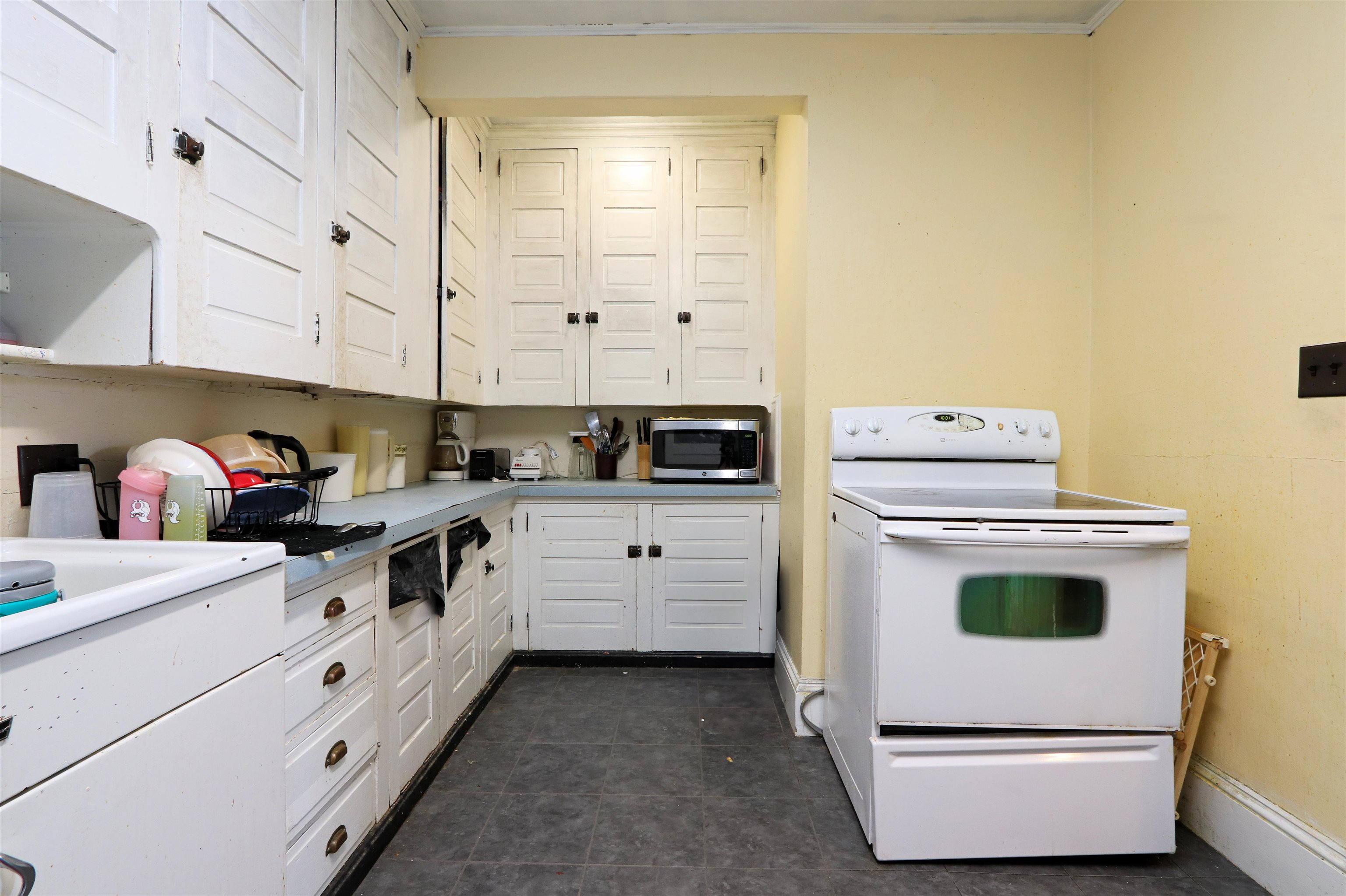 77 Concord Avenue St. Johnsbury, VT 05819 - Photo 22 of 39