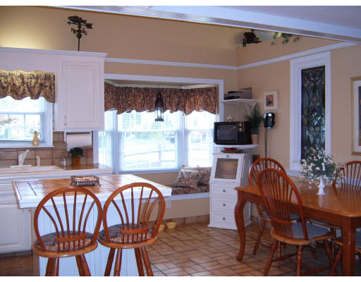 47 Howie Road Braintree, MA 02184 - Photo 4 of 10 Gallery Image 4