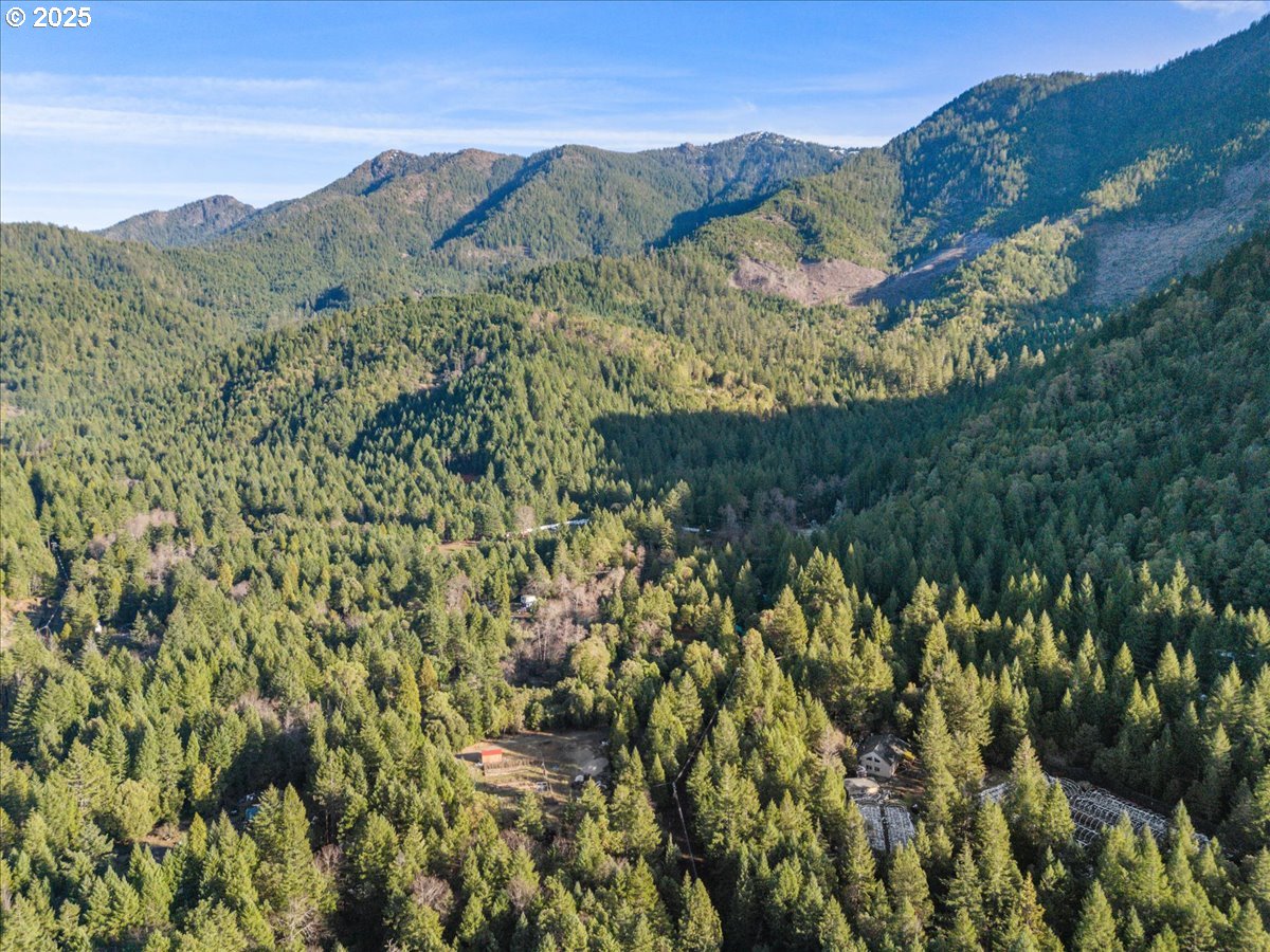 571 Briar Lane Selma, OR 97538 - Photo 13 of 17