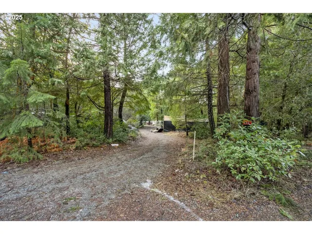 $249,000 | 571 Briar Lane, Selma, OR 97538