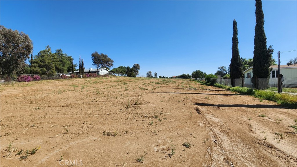 0 West Rider Street Perris, CA 92570 - Photo 16 of 19 a view of a backyard of a house