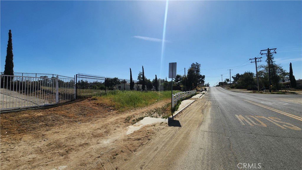 0 West Rider Street Perris, CA 92570 - Photo 17 of 19 a view of a basketball court
