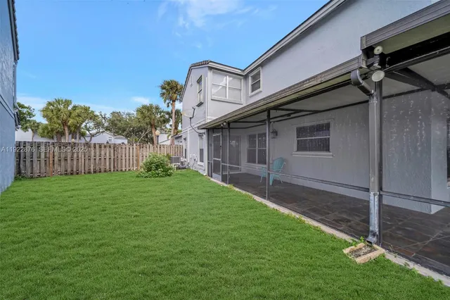 $490,000 | 4852 Grapevine Way, Davie, FL 33331