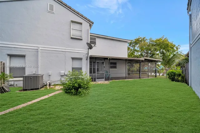 $490,000 | 4852 Grapevine Way, Davie, FL 33331