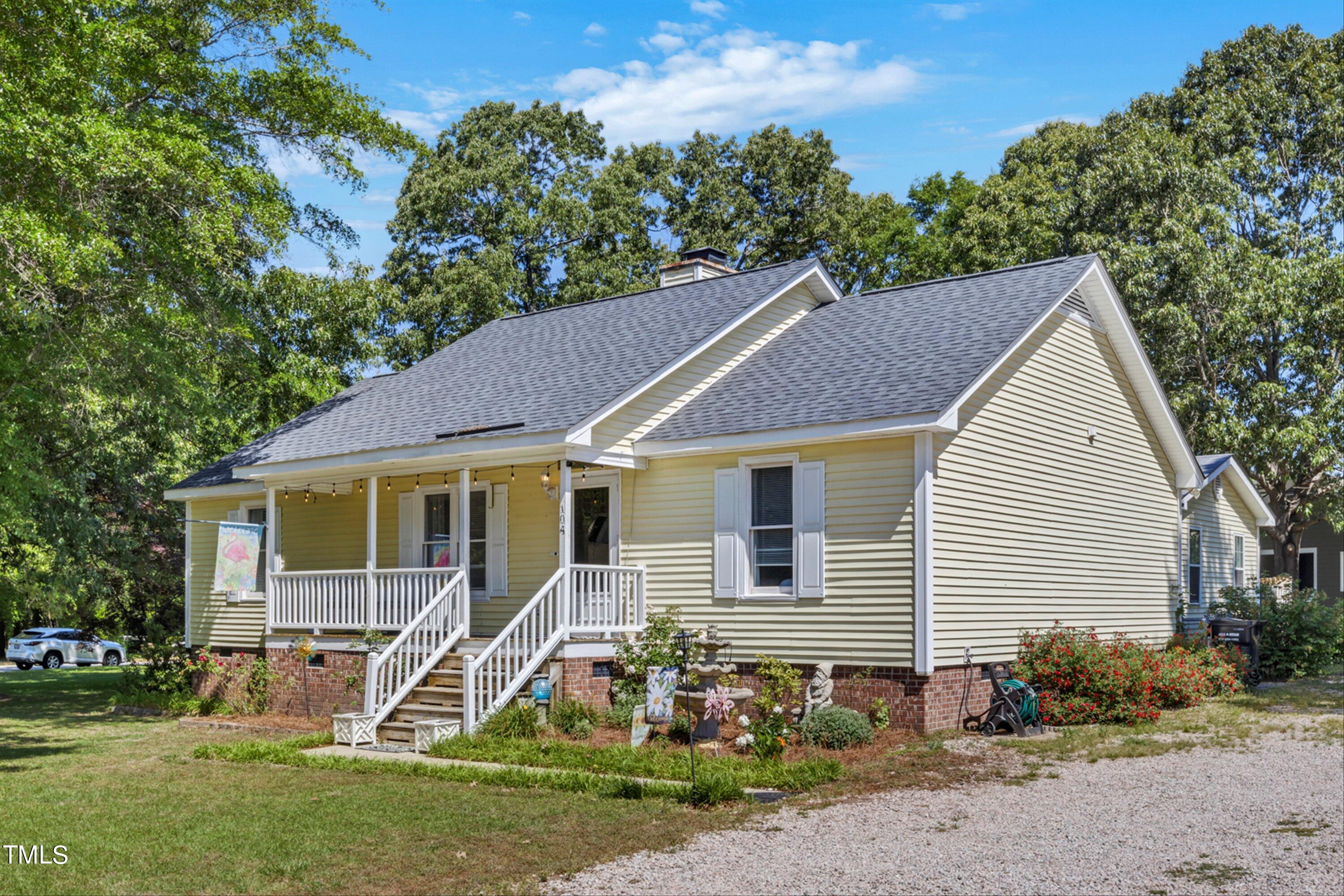104 Hillington Road Garner, NC 27529 - Photo 2 of 34 04-IMG_1046