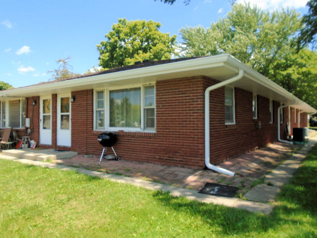 208 Gary Street Rochelle, IL 61068 - Photo 3 of 18 a house view with a sitting space