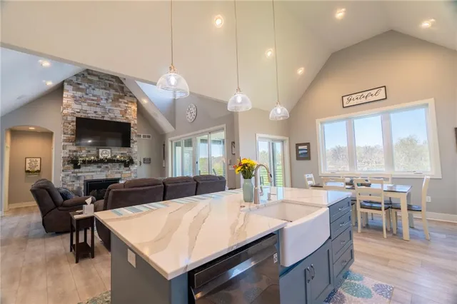 $1,185,000 | 114 Goose Court, Altamont, MO 64620