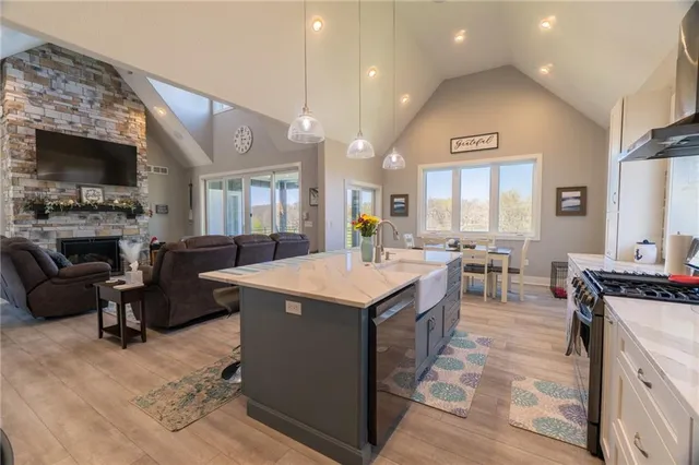 $1,185,000 | 114 Goose Court, Altamont, MO 64620