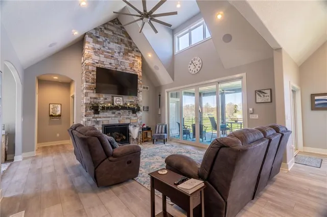 $1,185,000 | 114 Goose Court, Altamont, MO 64620