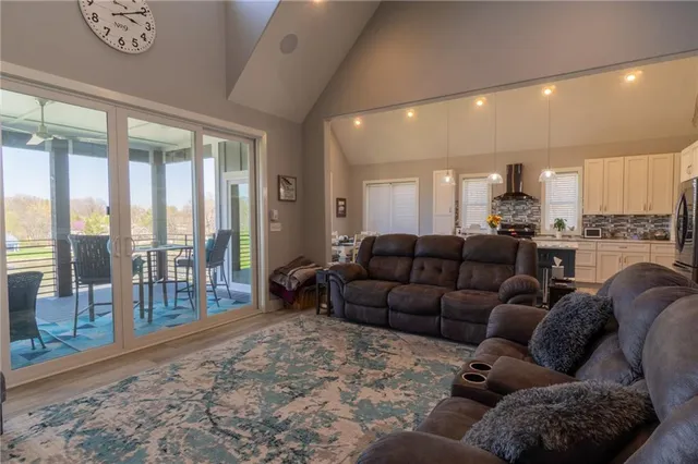 $1,185,000 | 114 Goose Court, Altamont, MO 64620