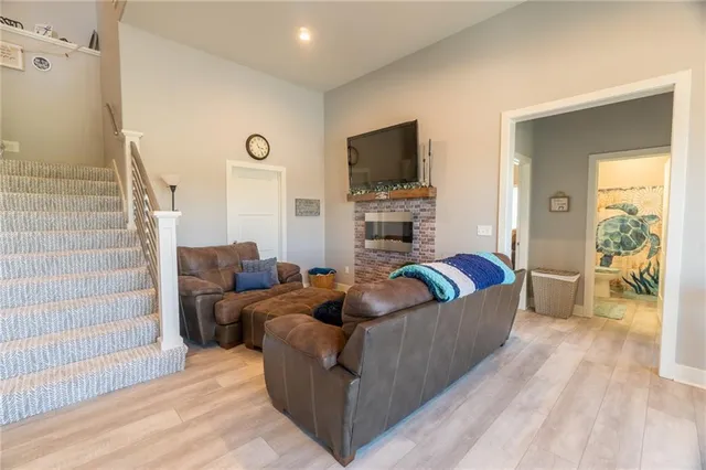 $1,185,000 | 114 Goose Court, Altamont, MO 64620