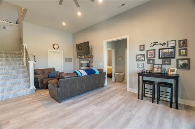 $1,185,000 | 114 Goose Court, Altamont, MO 64620