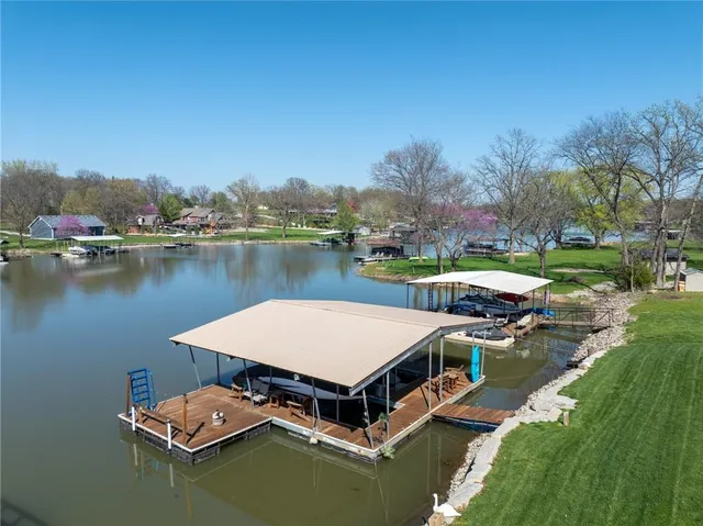 $1,185,000 | 114 Goose Court, Altamont, MO 64620