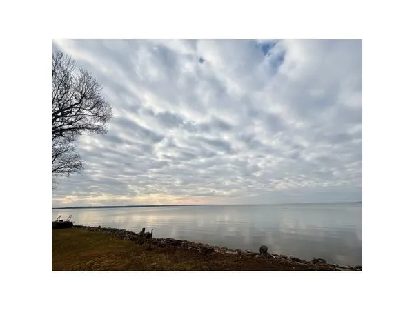 $399,900 | W7225 Firelane 2, Menasha, WI 54952