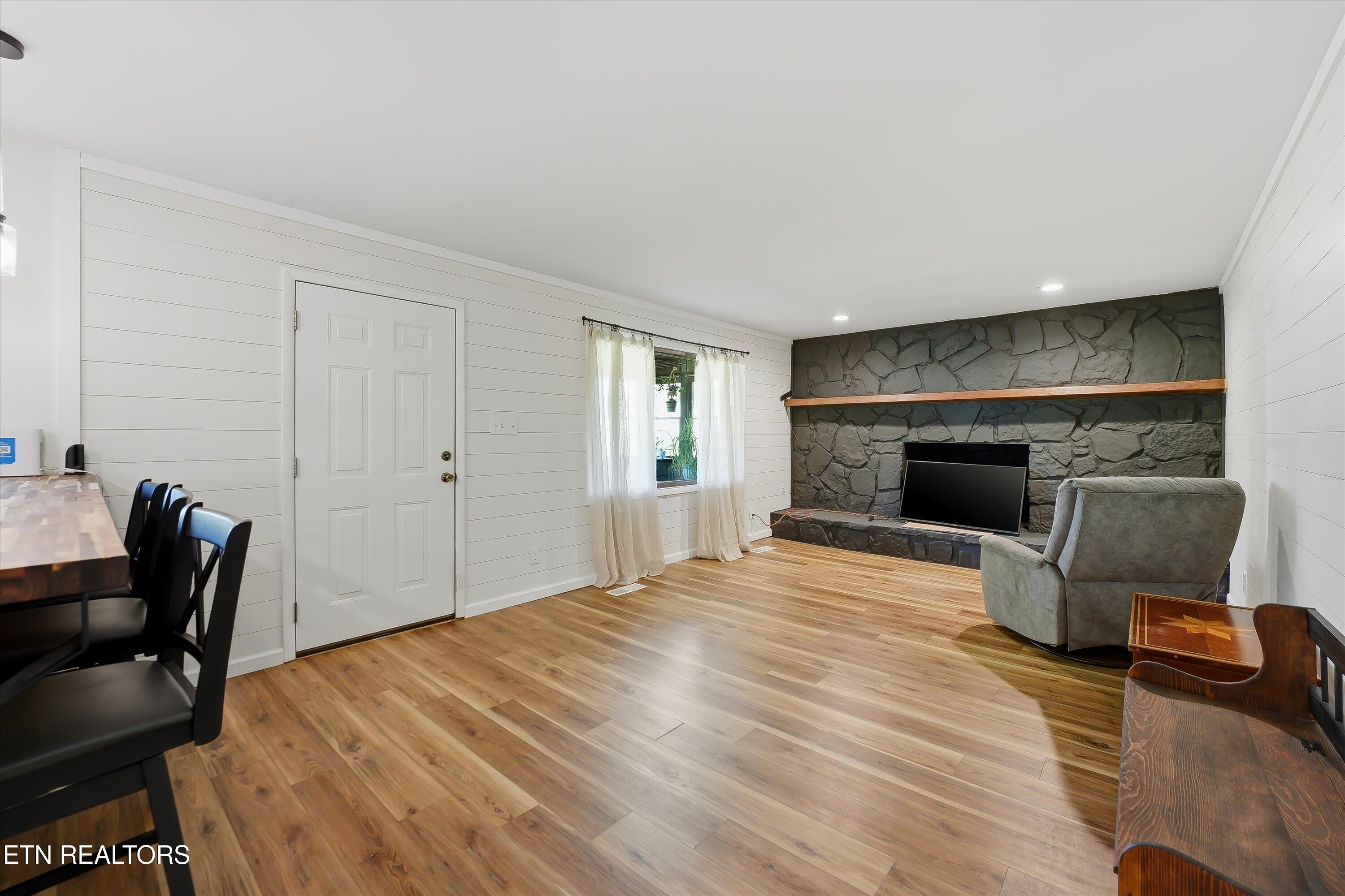 5321 Roberts Road Corryton, TN 37721 - Photo 5 of 43 04-5321 Roberts Rd-4